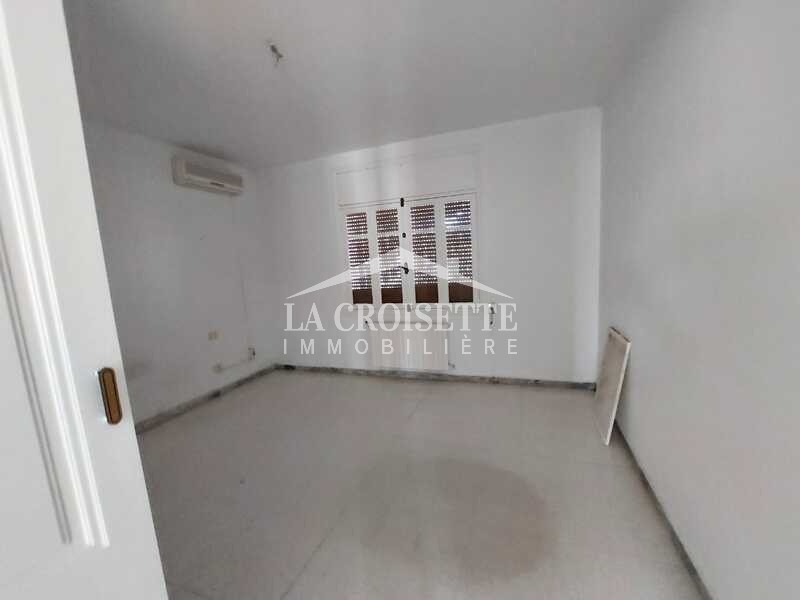 Villa S+6 avec piscine à La Marsa
